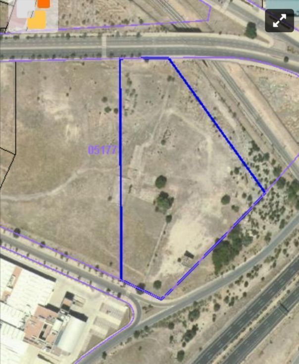 Fotografa de venta de suelo comercial 32.000 m2 Vicalvaro